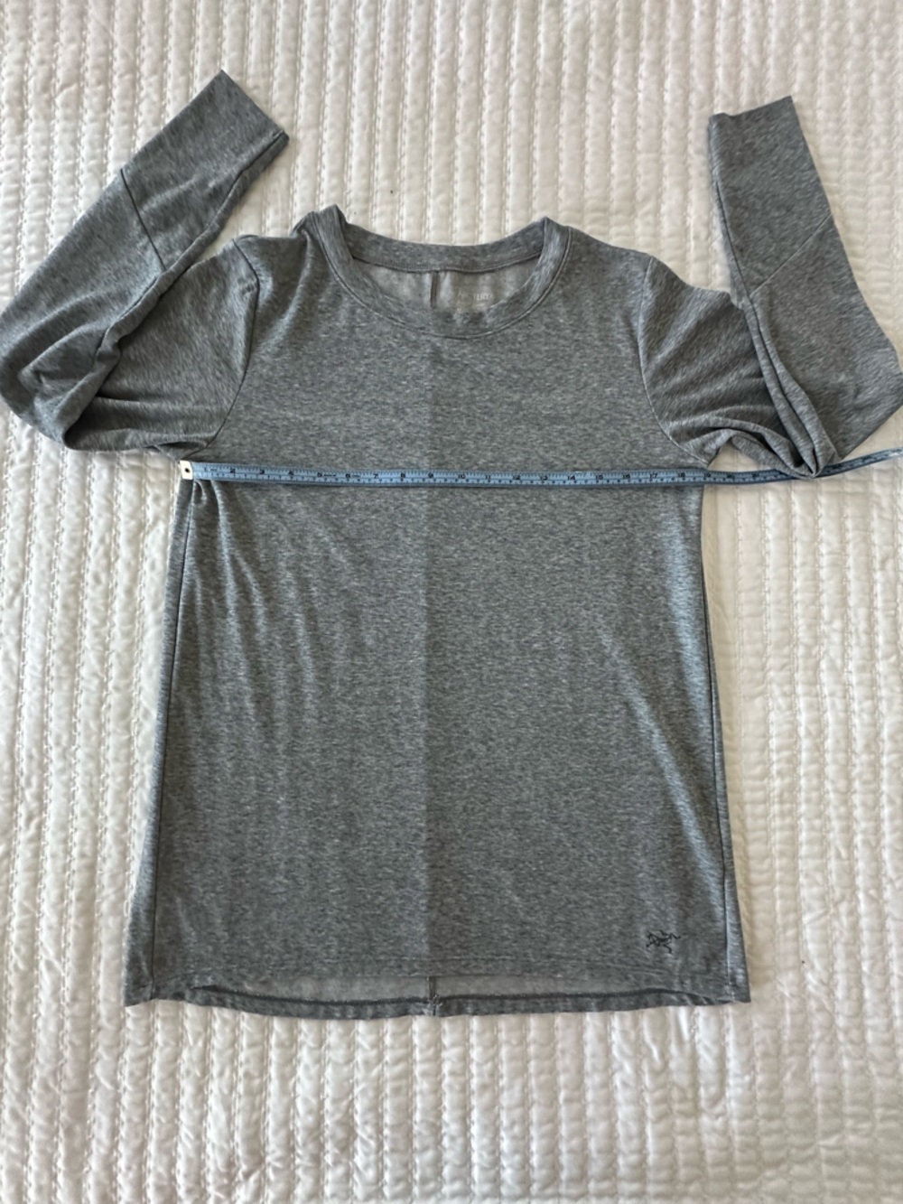 Arcteryx lightweight long sleeve longer length top - Picture 6 of 10